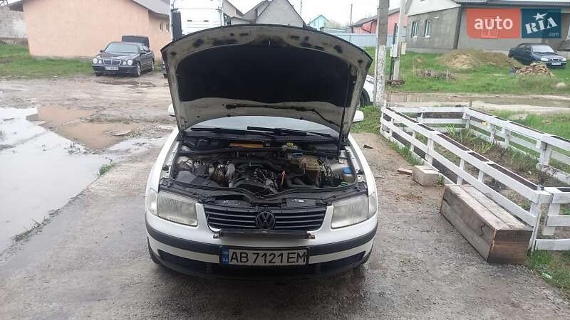 Універсал Volkswagen Passat 1998 в Вінниці