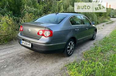 Седан Volkswagen Passat 2005 в 