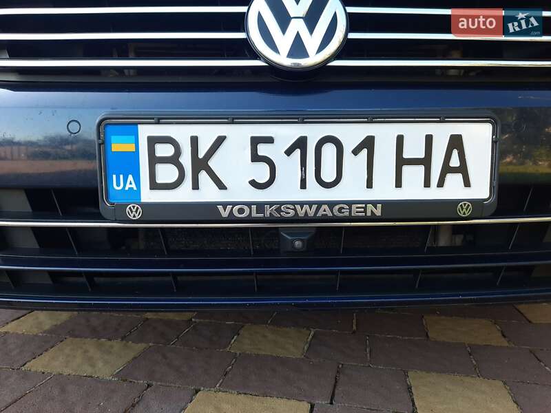 Универсал Volkswagen Passat 2015 в Радивилове