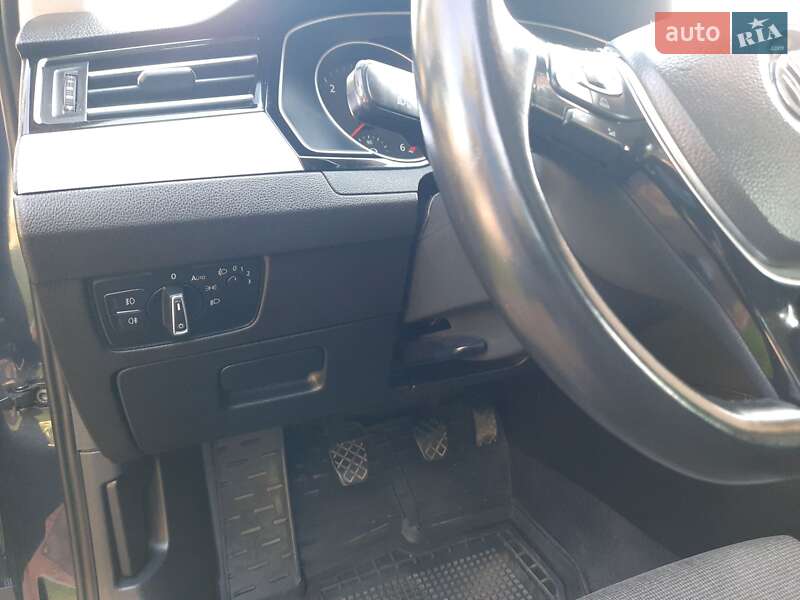 Универсал Volkswagen Passat 2015 в Радивилове