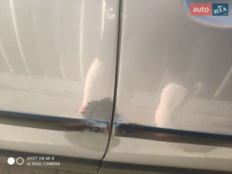 Седан Volkswagen Passat 1998 в Киеве