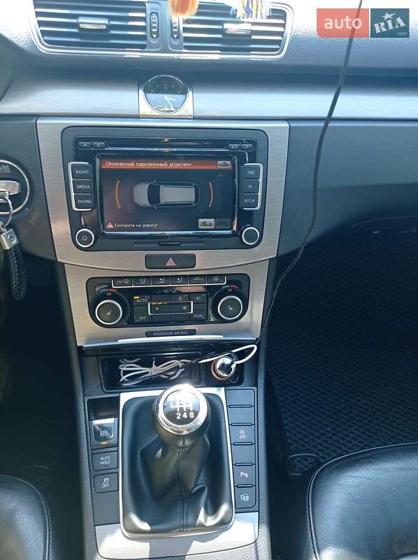Універсал Volkswagen Passat 2011 в Львові