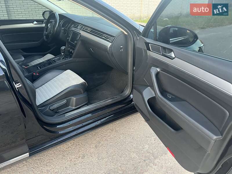 Универсал Volkswagen Passat 2015 в Житомире