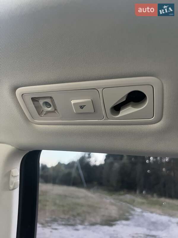 Универсал Volkswagen Passat 2015 в Житомире