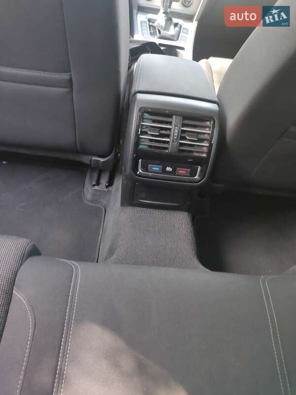 Универсал Volkswagen Passat 2015 в Киеве