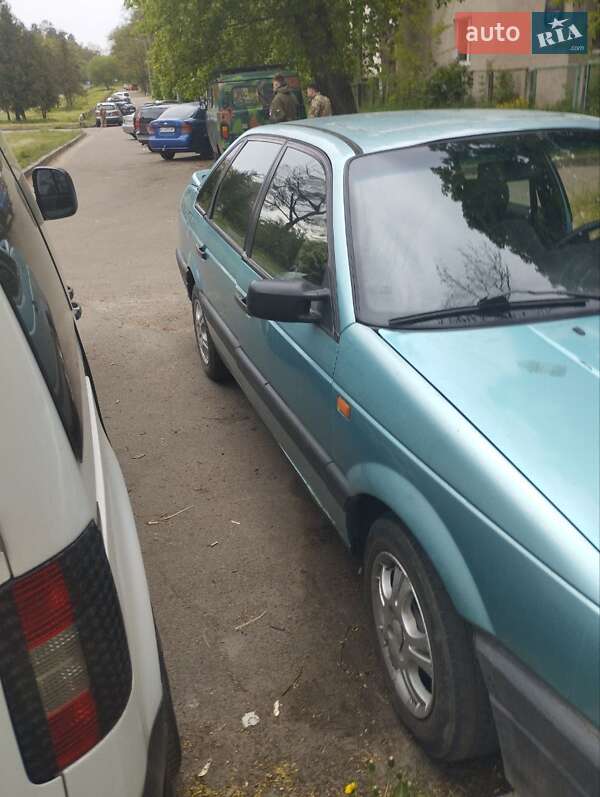 Седан Volkswagen Passat 1992 в Киеве