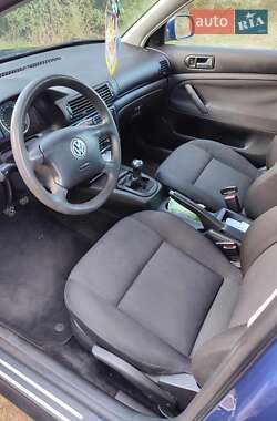Седан Volkswagen Passat 2002 в 