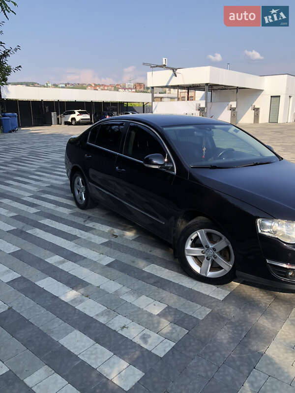 Седан Volkswagen Passat 2008 в Ужгороде
