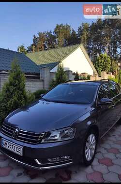 Універсал Volkswagen Passat 2013 в Одесі