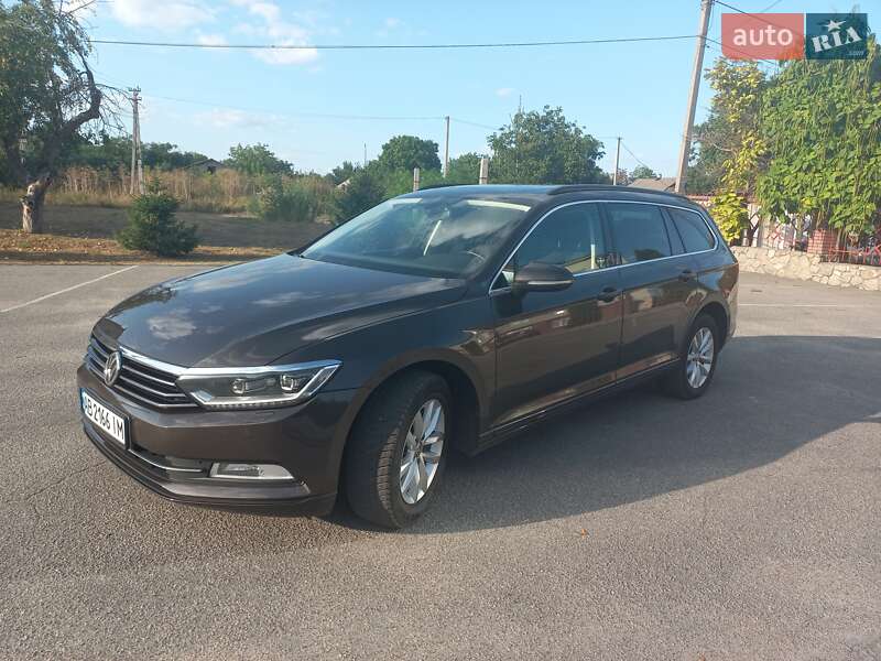 Універсал Volkswagen Passat 2018 в Кропивницькому