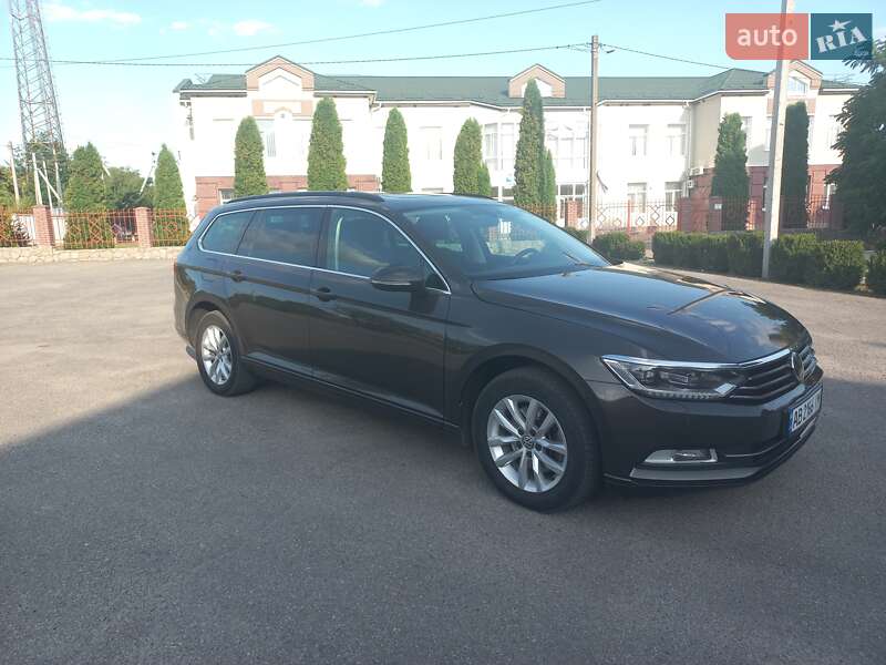 Універсал Volkswagen Passat 2018 в Кропивницькому