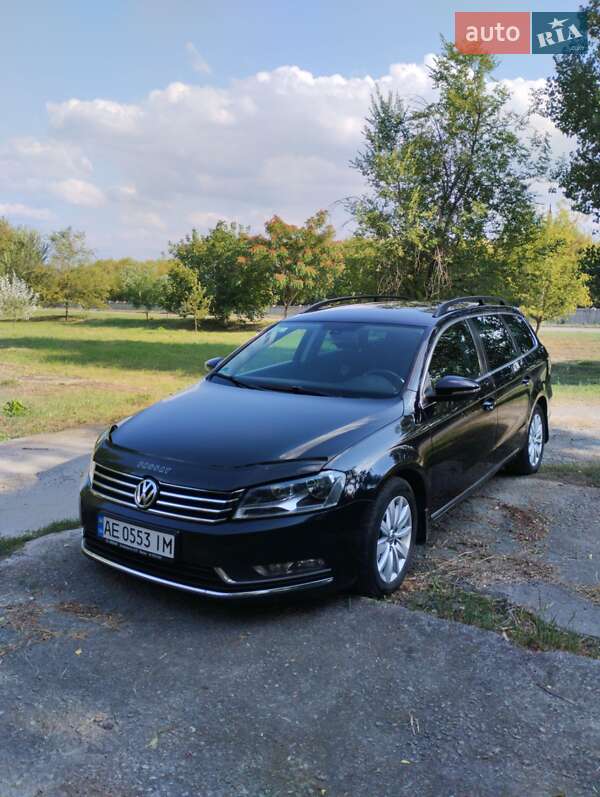 Универсал Volkswagen Passat 2014 в Павлограде фото Универсал Volkswagen Passat 2014 в Павлограде