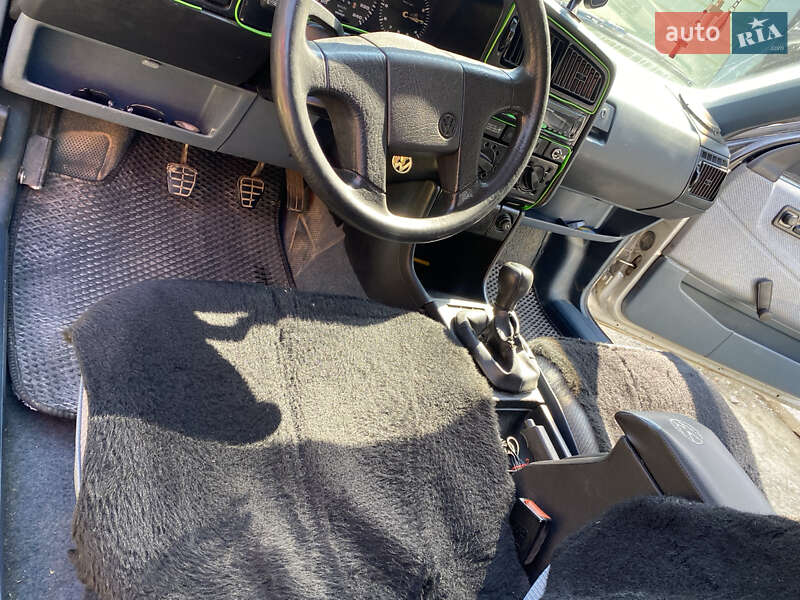 Седан Volkswagen Passat 1990 в Старом Самборе