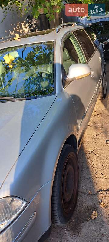 Универсал Volkswagen Passat 2003 в Одессе