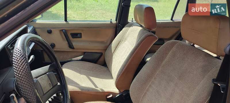 Универсал Volkswagen Passat 1986 в Малине