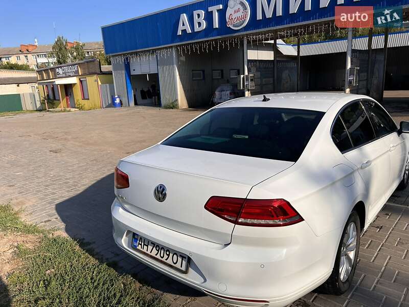 Седан Volkswagen Passat 2018 в Славянске