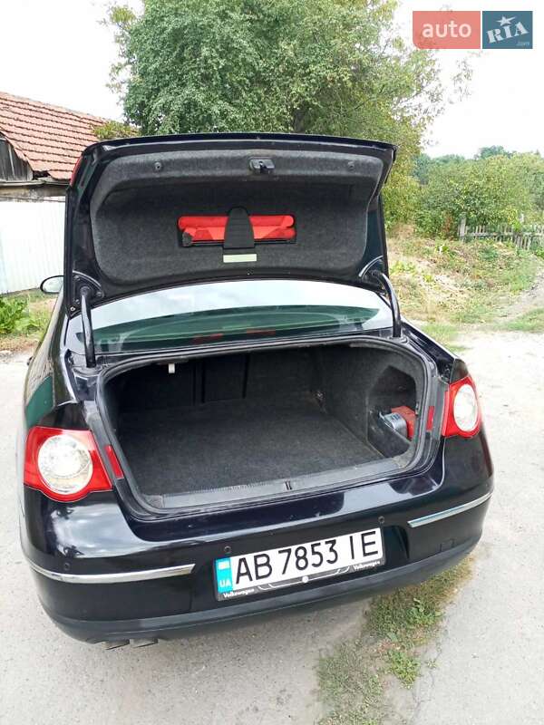 Седан Volkswagen Passat 2005 в Виннице