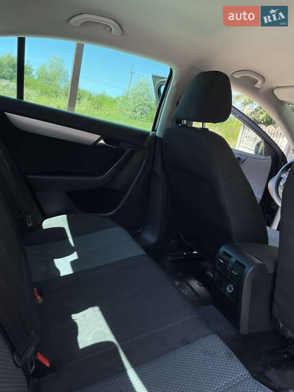 Седан Volkswagen Passat 2012 в Глыбокой