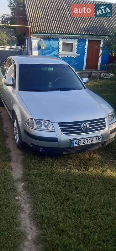 Седан Volkswagen Passat 2001 в Томашполі