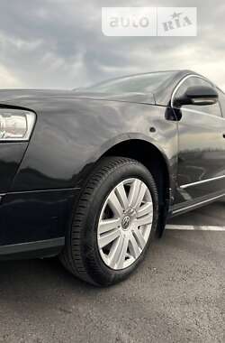 Седан Volkswagen Passat 2008 в Львове