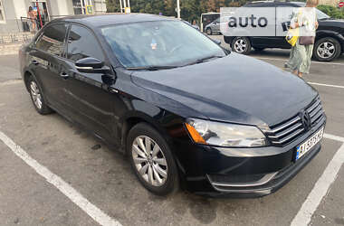 Седан Volkswagen Passat 2014 в Киеве