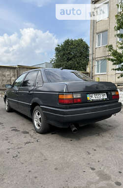 Седан Volkswagen Passat 1989 в 