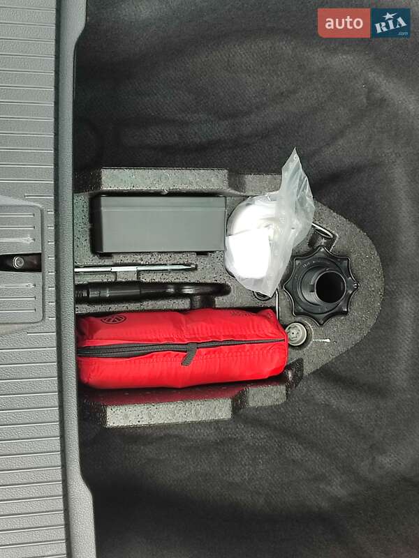 Універсал Volkswagen Passat 2017 в Вишгороді