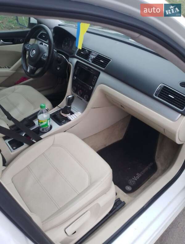 Седан Volkswagen Passat 2012 в Миколаєві