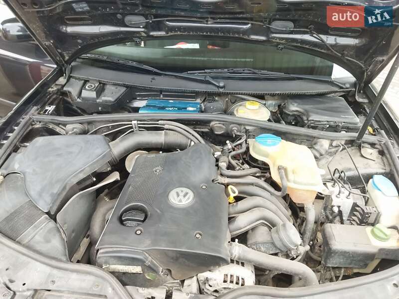 Седан Volkswagen Passat 2000 в Тростянці