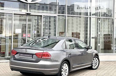 Седан Volkswagen Passat 2013 в 