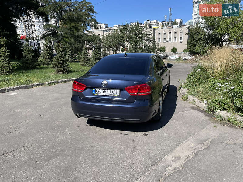 Седан Volkswagen Passat 2015 в Харкові