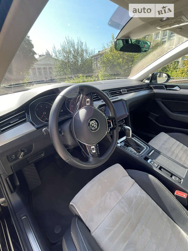 Універсал Volkswagen Passat 2017 в Запоріжжі