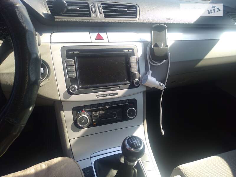 Универсал Volkswagen Passat 2010 в Ровно