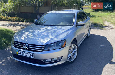 Седан Volkswagen Passat 2014 в Києві