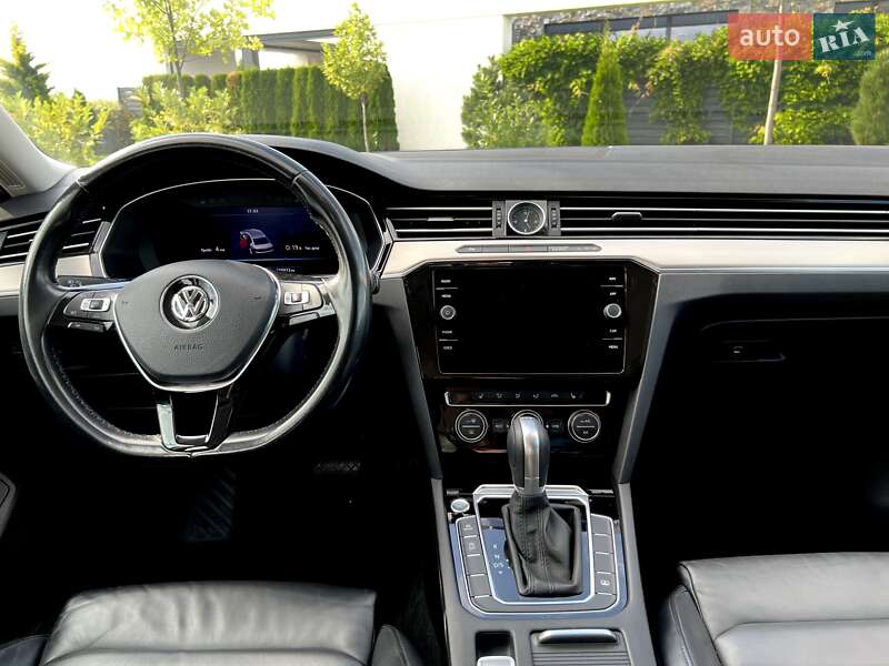 Седан Volkswagen Passat 2017 в Мукачево