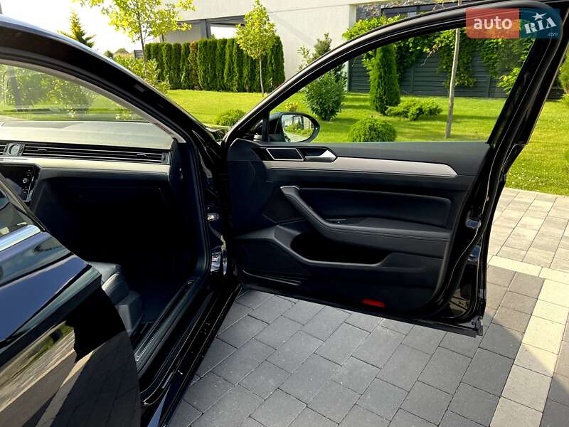 Седан Volkswagen Passat 2017 в Мукачево