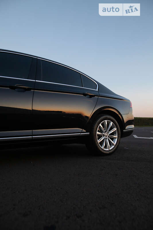 Седан Volkswagen Passat 2017 в Львове