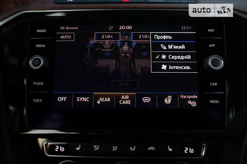 Седан Volkswagen Passat 2017 в Львове