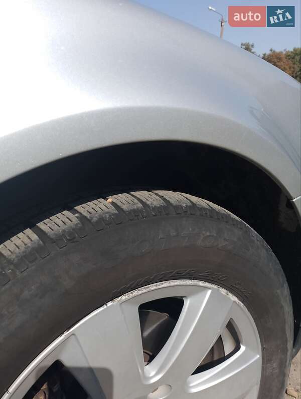 Універсал Volkswagen Passat 2001 в Бурштині