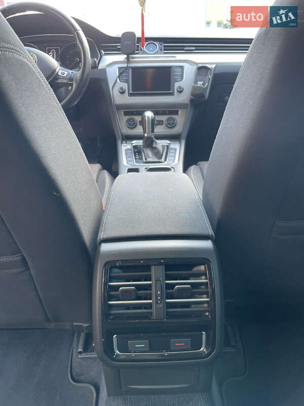 Универсал Volkswagen Passat 2016 в Львове