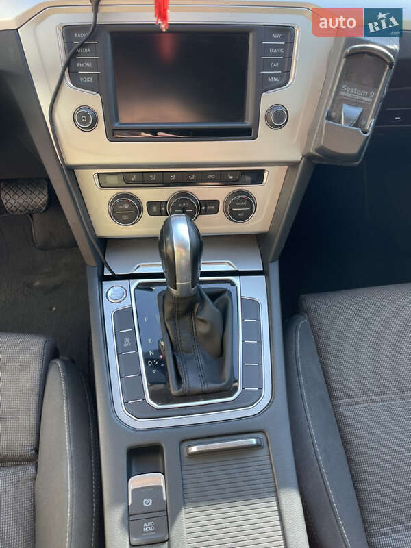 Универсал Volkswagen Passat 2016 в Львове