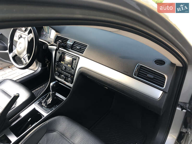 Седан Volkswagen Passat 2011 в Прилуках
