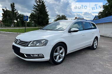 Універсал Volkswagen Passat 2012 в Радивиліві