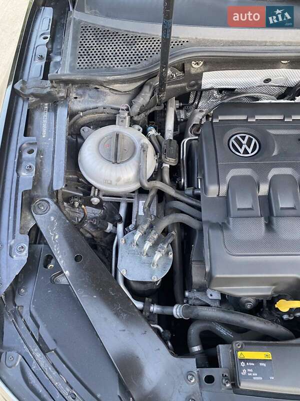 Універсал Volkswagen Passat 2015 в Львові