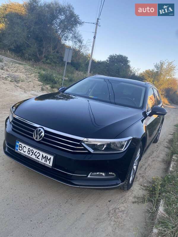 Універсал Volkswagen Passat 2015 в Львові
