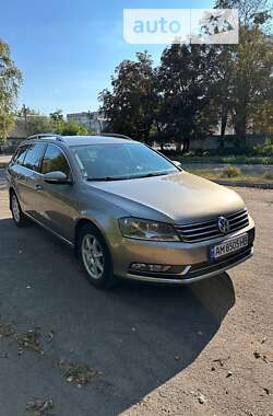 Універсал Volkswagen Passat 2013 в Коростені