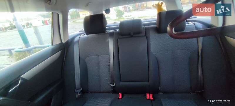 Універсал Volkswagen Passat 2013 в Мукачевому