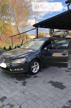 Універсал Volkswagen Passat 2011 в Львові