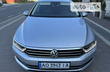 Седан Volkswagen Passat 2017 в Тячеве