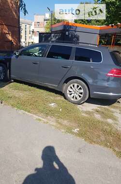 Универсал Volkswagen Passat 2013 в Харькове